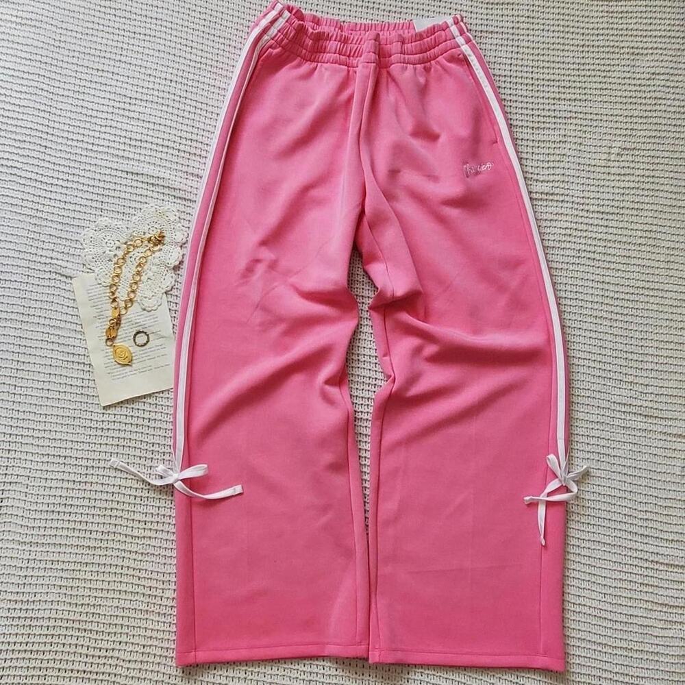 New with tags champion wide leg pink sweats with bows